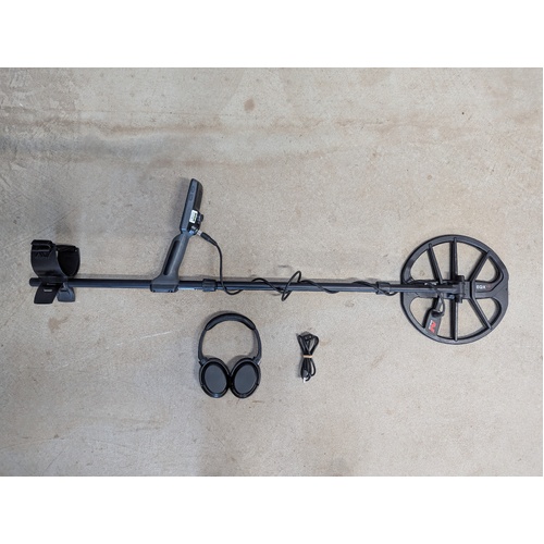 Minelab Equinox 800 Metal Detector Second Hand